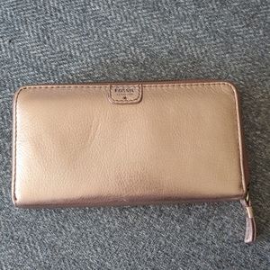 Fossil zip around wallet
